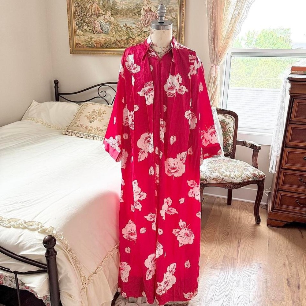 90s red floral satin robe ariel size large maxi length kimono